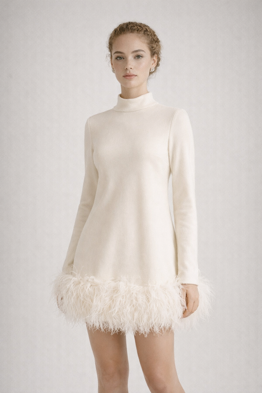 Odette Mini-Rollkragenkleid mit Federbesatz