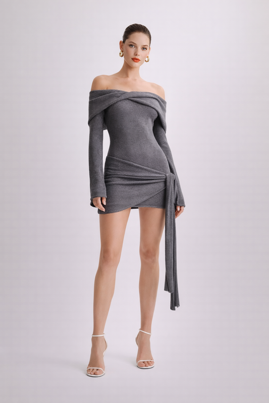 MIRA – Schulterfreies Strick-Minikleid