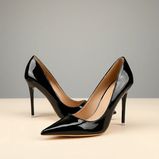 Klassische spitze Stiletto-Pumps