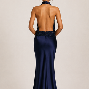 Das Aveline Neckholder-Kleid mit offenem Rücken