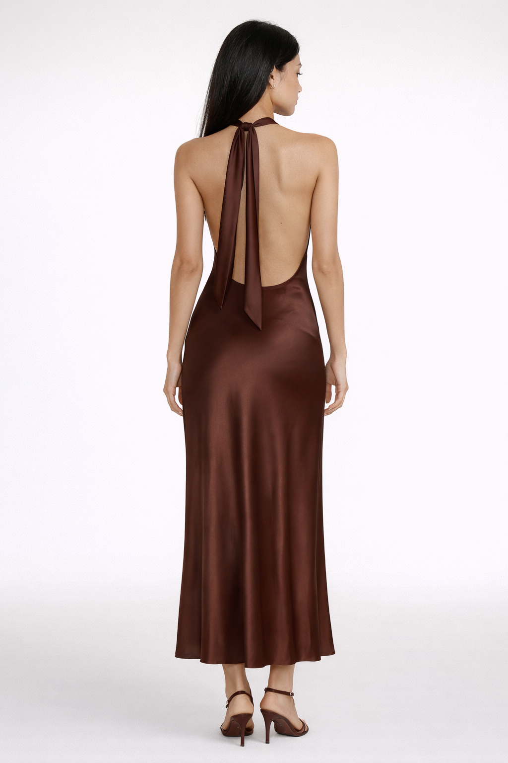 Schwarzes Neckholder-Satinabendkleid