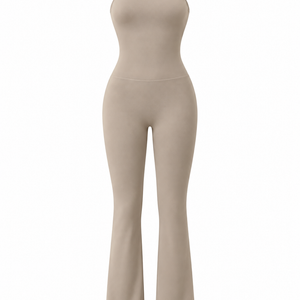 ARIA FLARE JUMPSUIT — Figurformender Bandeau-Einteiler