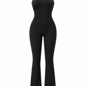 ARIA FLARE JUMPSUIT — Figurformender Bandeau-Einteiler