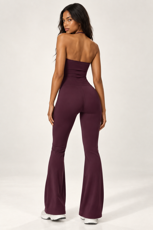 ARIA FLARE JUMPSUIT — Figurformender Bandeau-Einteiler