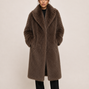 GSTAAD COAT — Oversized-Kunstpelzmantel mit Schalkragen