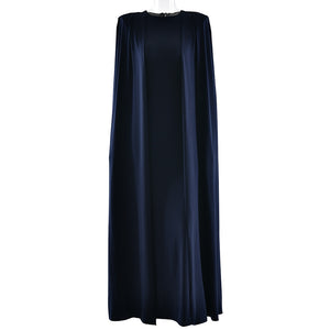 Einfarbiges, plissiertes Rundhals-Kleid mit Schal und schmaler Passform